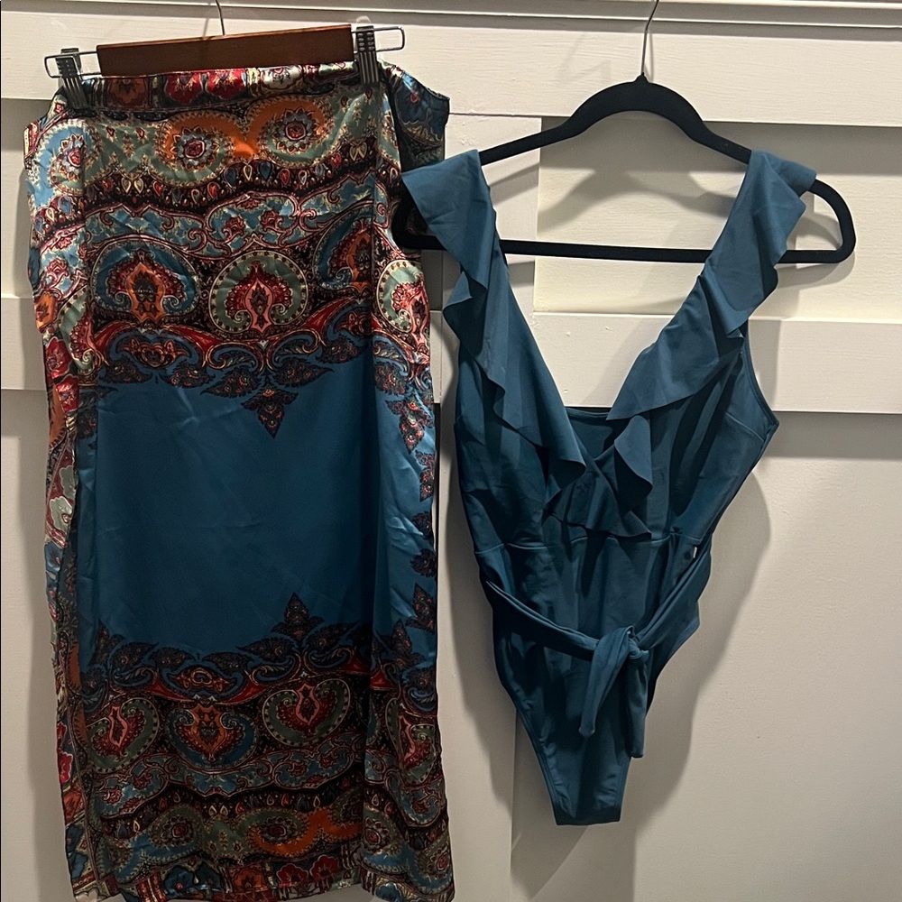 Elegant Teal Plunge Swim Set